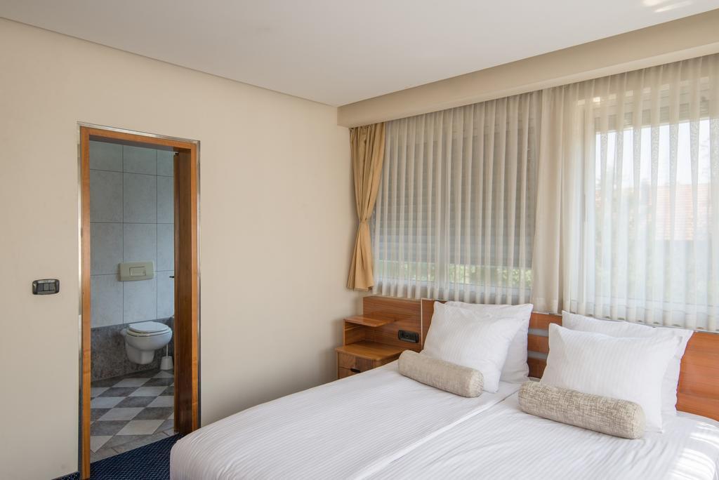 Hotel By Gastroid Ilidža Zewnętrze zdjęcie